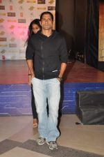 Farhan Akhtar at Dabangg 2 premiere in PVR, Mumbai on 20th Dec 2012 (52).JPG